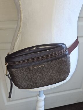 NWOT Michael Kors Dark Brown Leather Belt Bag with Gold Hardware